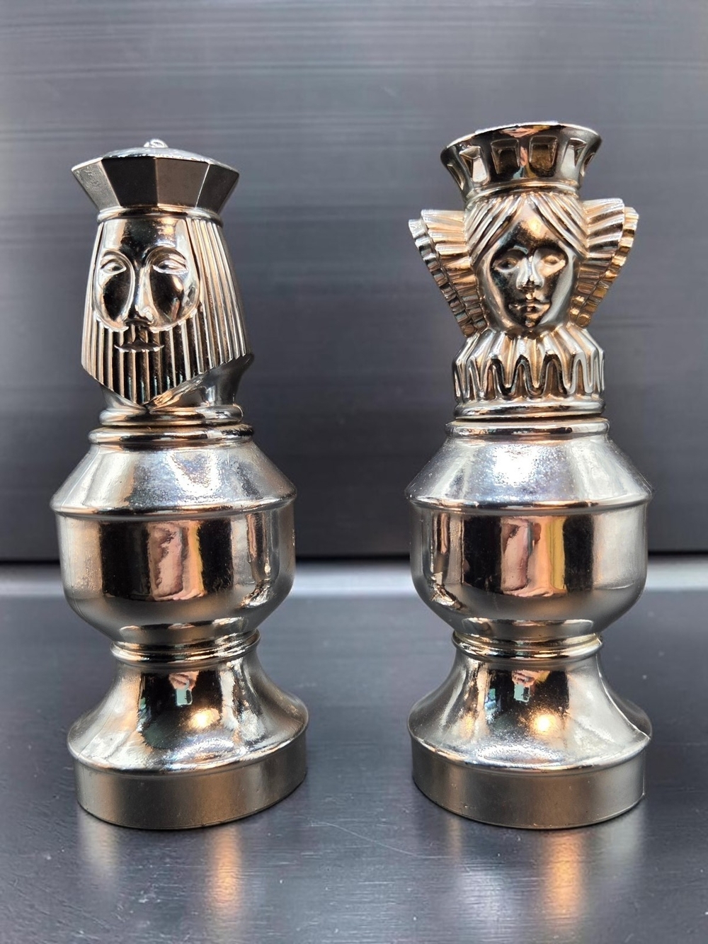 ​Vintage Avon "Smart Move" Chess Piece Decanters | King & Queen Set **